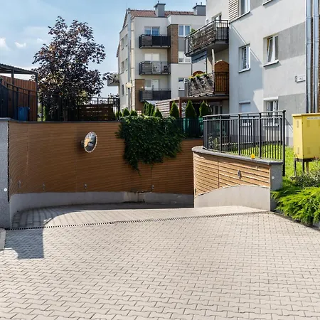 Nowy Konduktorska Z Parkingiem I Ogrodkiem - W Spokojnej Dzielnicy By Renters * فروتسواف