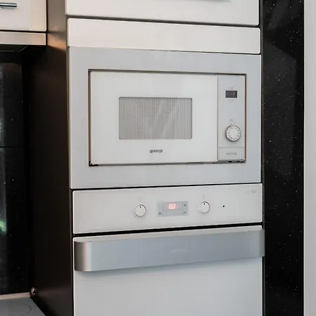 Appartamento Nowy Konduktorska Z Parkingiem I Ogrodkiem - W Spokojnej Dzielnicy By Renters Breslavia