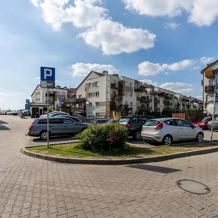 Appartamento Nowy Konduktorska Z Parkingiem I Ogrodkiem - W Spokojnej Dzielnicy By Renters