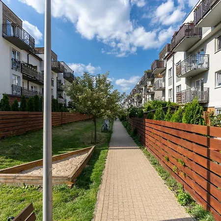 Nowy Konduktorska Z Parkingiem I Ogrodkiem - W Spokojnej Dzielnicy By Renters Appartamento *